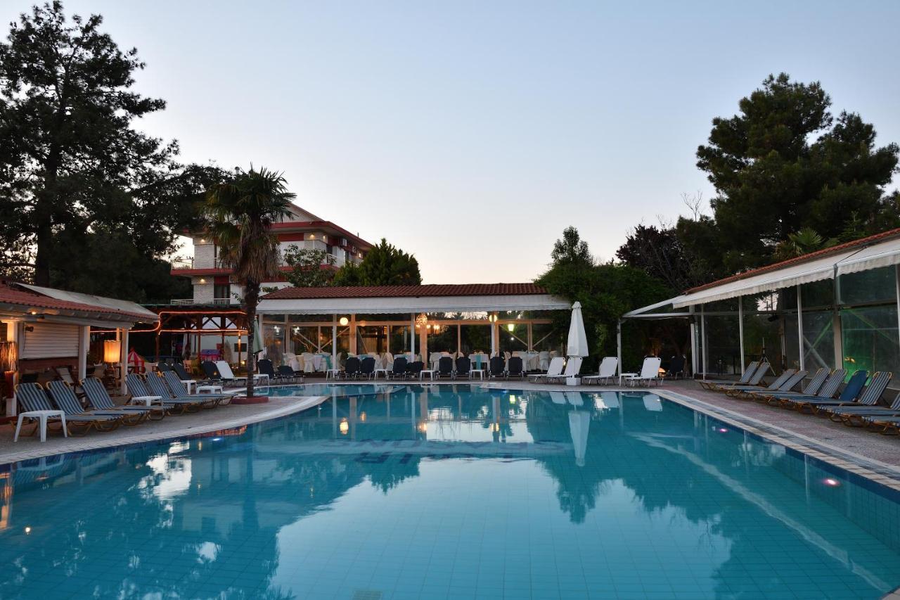 Four Seasons Hotel Trílofon Dış mekan fotoğraf