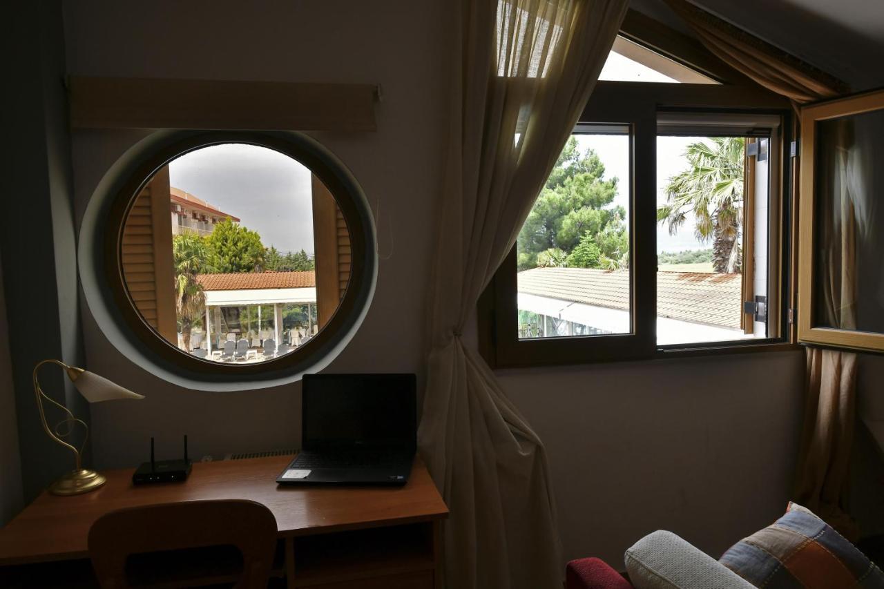 Four Seasons Hotel Trílofon Dış mekan fotoğraf
