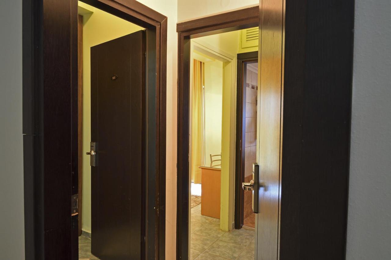 Four Seasons Hotel Trílofon Dış mekan fotoğraf